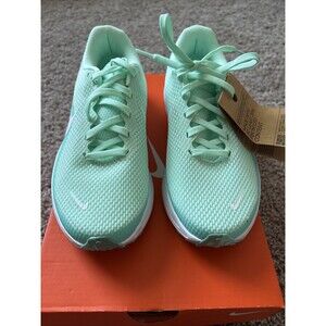 Nike Revolution 8 Shoes Women Size 6.5 Running Mint Foam Blue Green Turquoise